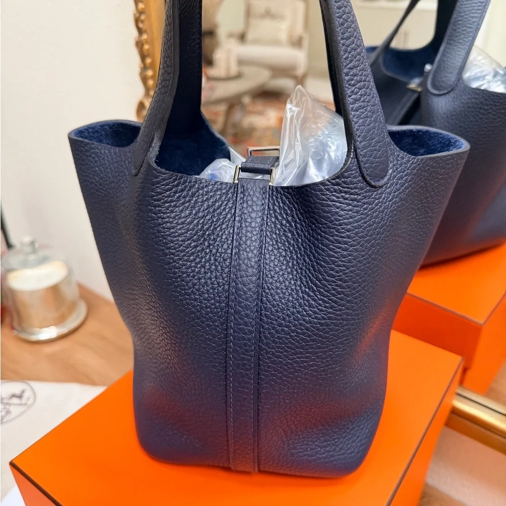 Hermes Picotin 18 Blue Nuit - Picture 4 of 9